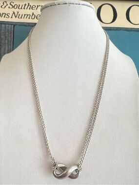 Tiffany & Co. 925 Sterling Silver Double Chain Infinity Necklace